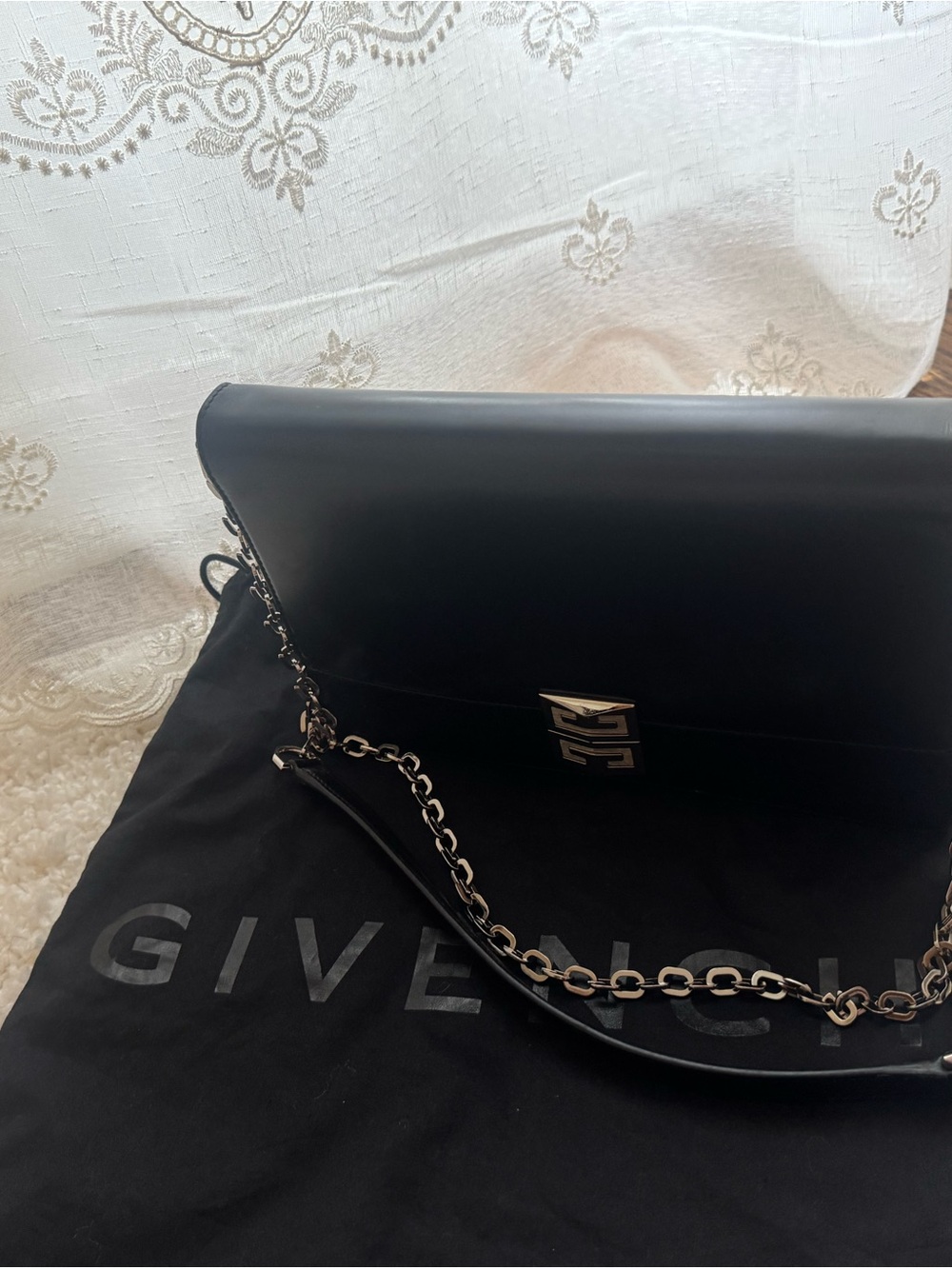 Givenchy 4G Chain Bag Medium Black